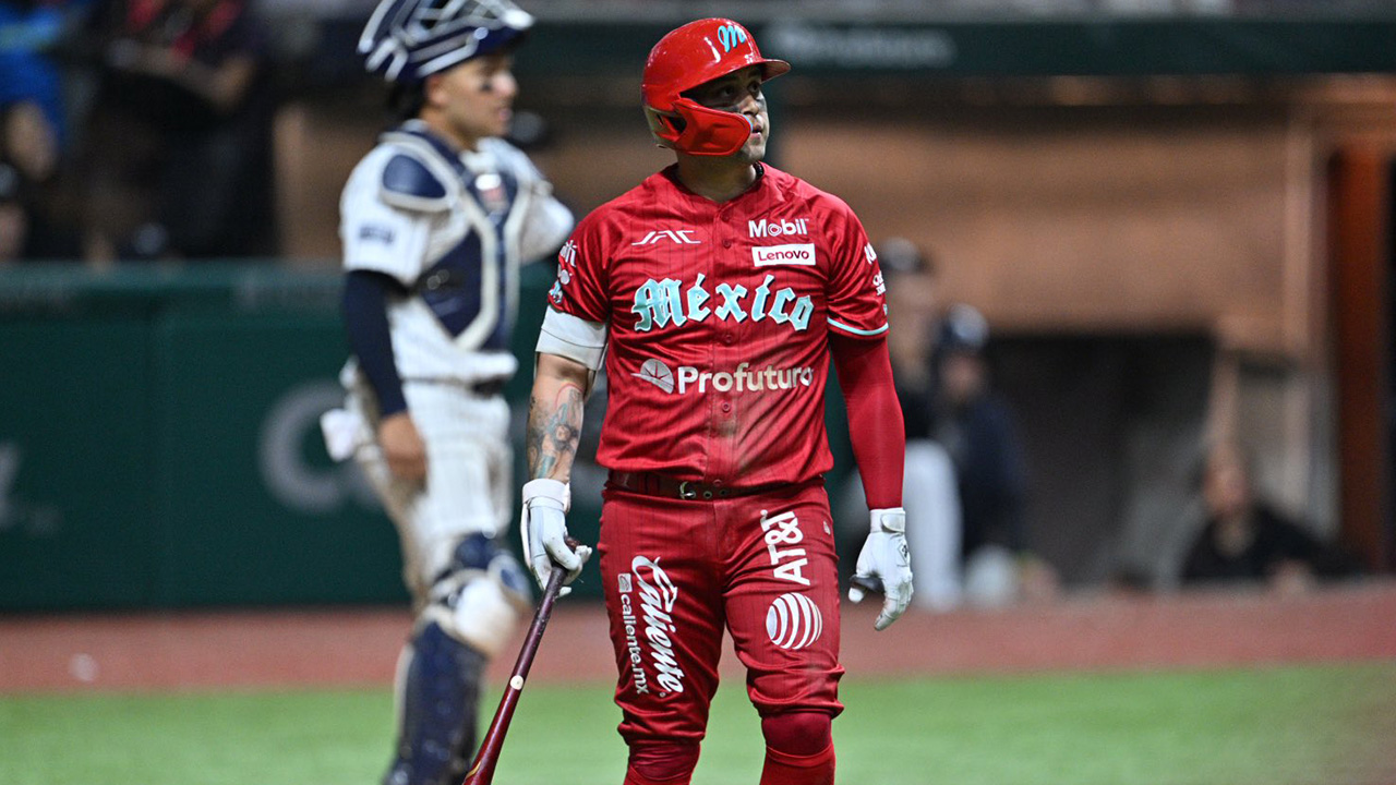 Diablos Rojos del México celebran la victoria ante Yankees de New York.