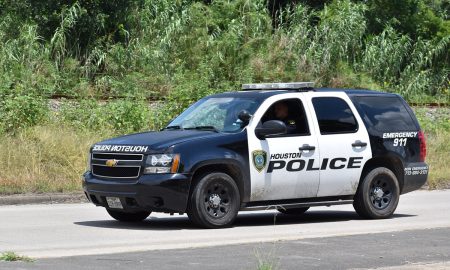 La ley antimigrante de Texas permite que cualquier autoridad arreste a inmigrantes ilegales.