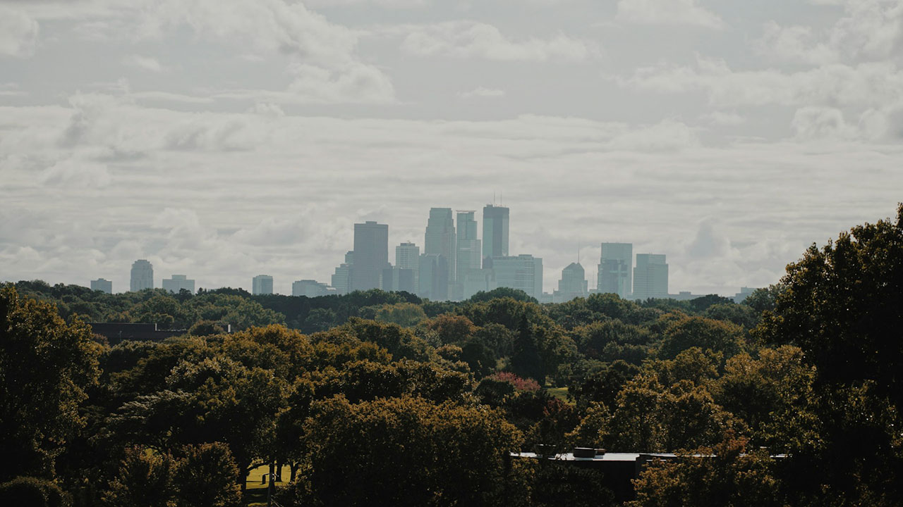 Gran parte de Minnesota está en categoría roja de calidad del aire, debido a incendios forestales de Canadá.