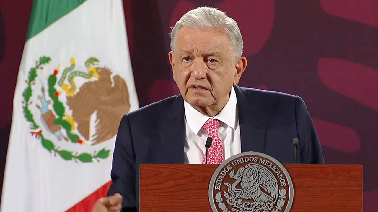 AMLO mostró molestia con Estados Unidos por suspender la exportación de aguacate desde México.