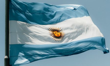 El Gobierno de Argentina despidió al funcionario Julio Garro, luego de que le pidió a la selección disculparse con Francia por cánticos racistas.
