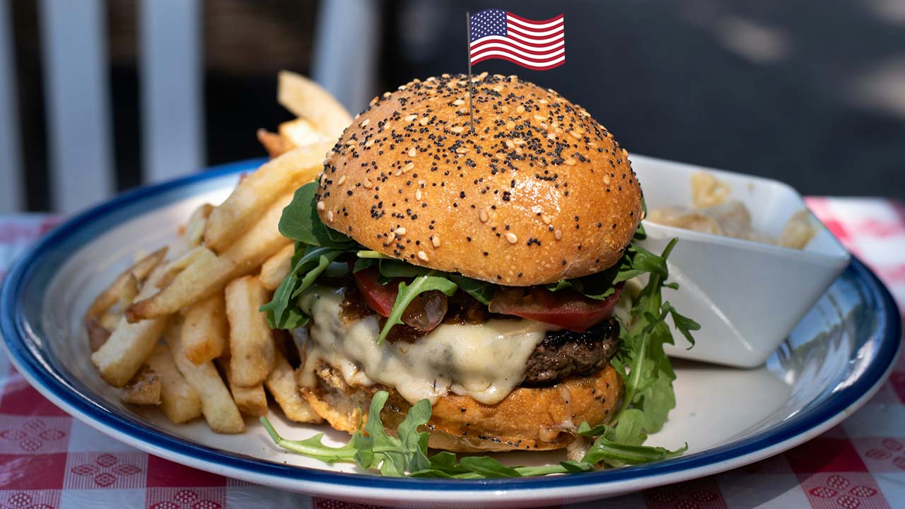 5 platillos clásicos ideales para celebrar el Día de Independencia de los Estados Unidos el 4 de julio.