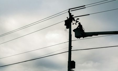 Cientos de miles de usuarios de DTE quedaron sin energía eléctrica en Metro Detroit, ante las intensas tormentas.