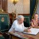 AMLO, presidente de México, firma el decreto para que la reforma al Poder Judicial sea publicada por el Diario Oficial de la Federación.