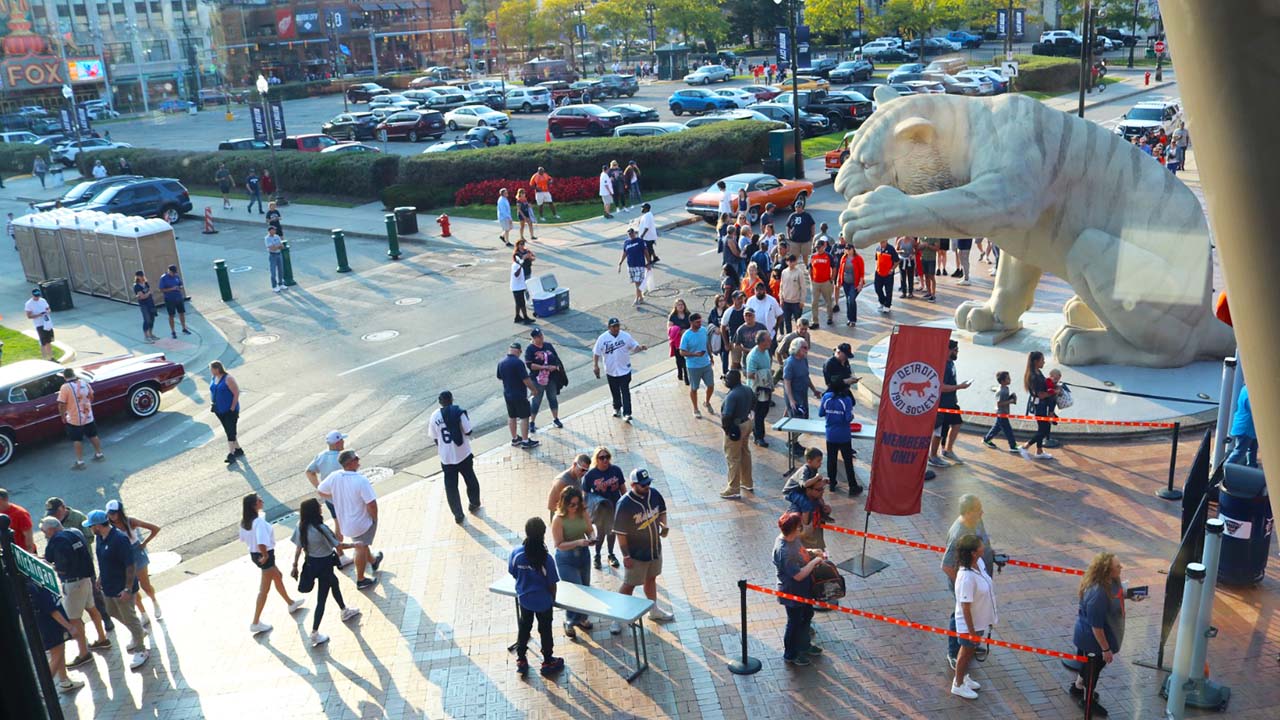 El Comerica Park, la casa de los Detroit Tigers, está listo para recibir su primer juego de playoffs de MLB en 10 años.