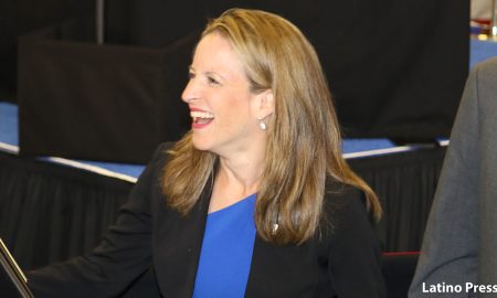 Jocelyn Benson, la Secretaria de Estado de Michigan, señaló a Elon Musk de esparcir "desinformación peligrosa" en redes sociales.
