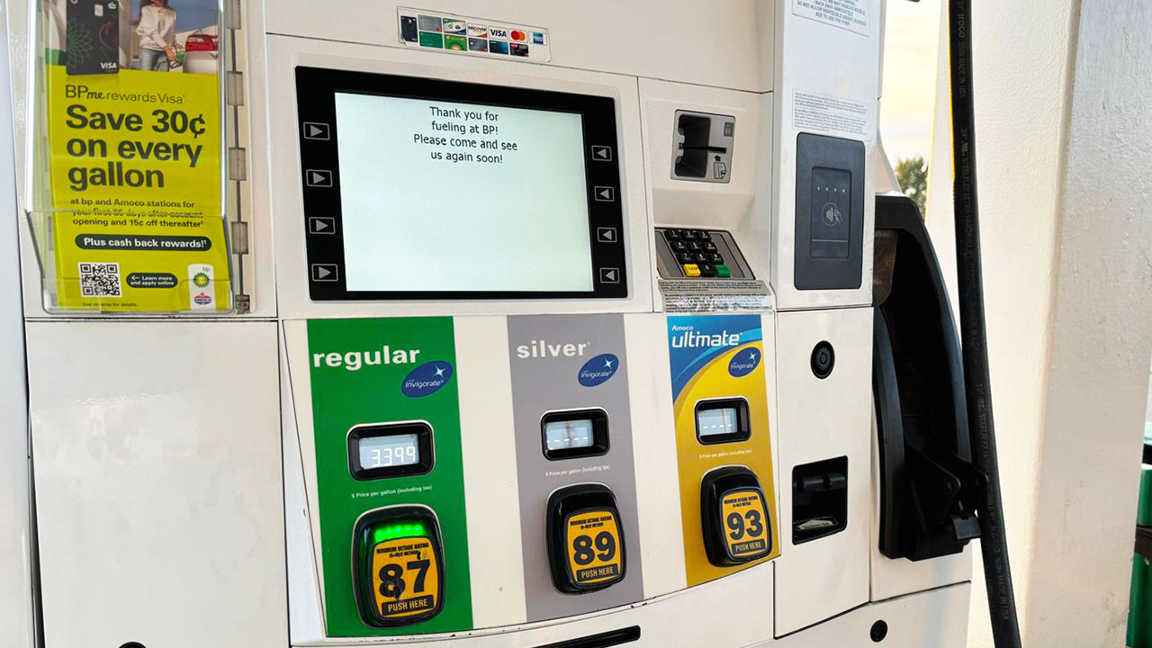 A pesar de que el precio de la gasolina cayó en Michigan, el estado se encuentra entre los 12 con el combustible más caro del país.