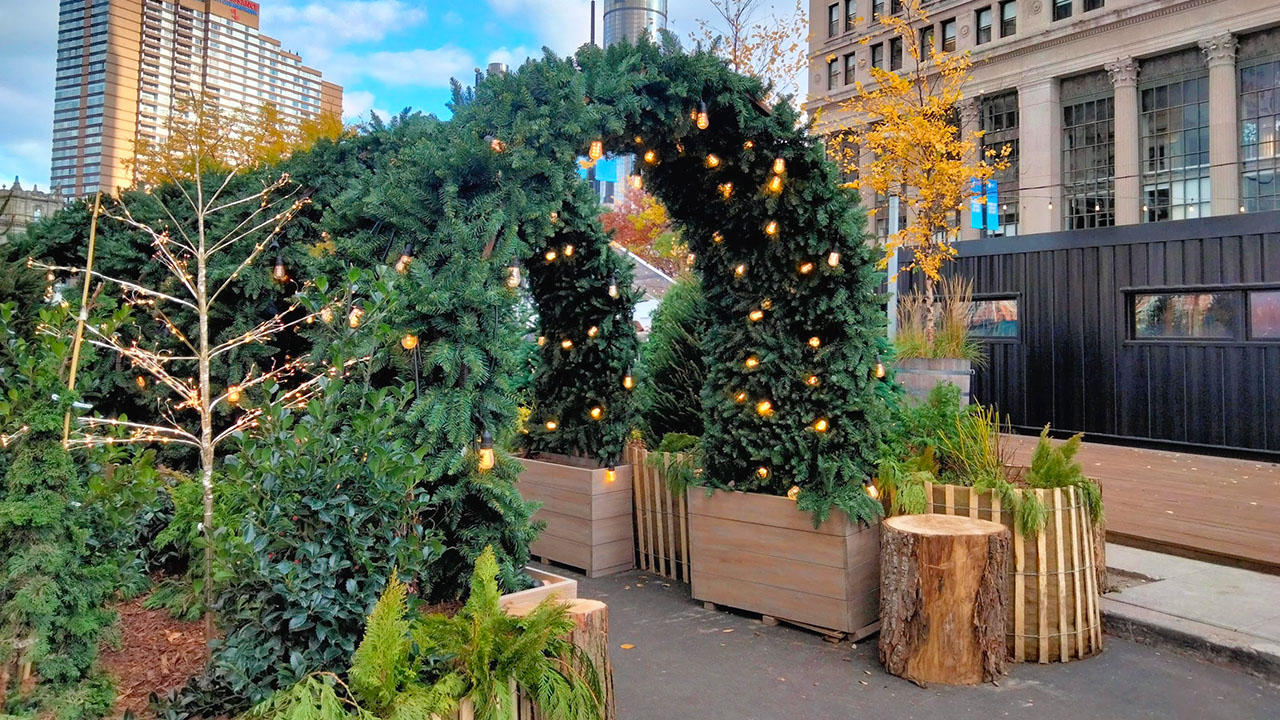 Varios eventos navideños comenzarán en Metro Detroit este fin de semana.