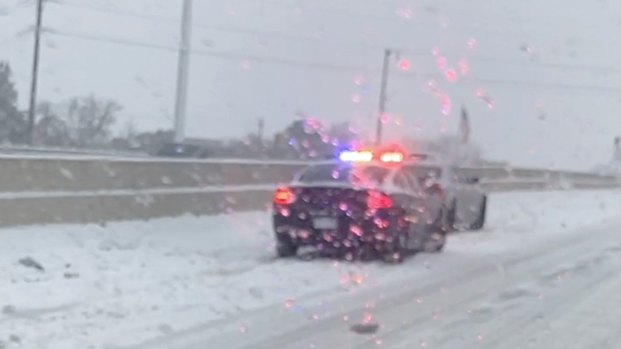 Tras las nevadas se registraron más de 80 accidentes de tránsito en Metro Detroit.