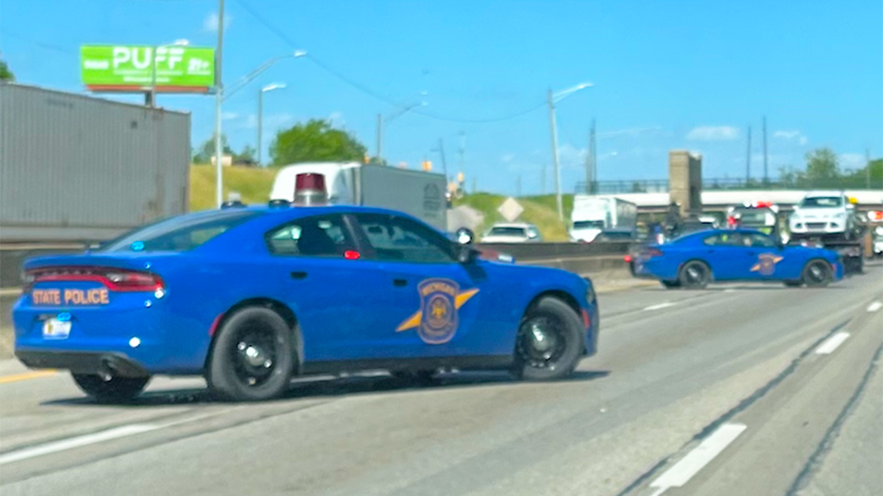 Un accidente por conducción en sentido contrario se registró en el freeway I-96 de Detroit.