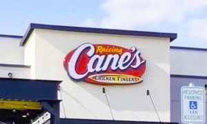Raising Cane’s abrió su nuevo restaurante en Canton, el primero en Metro Detroit.