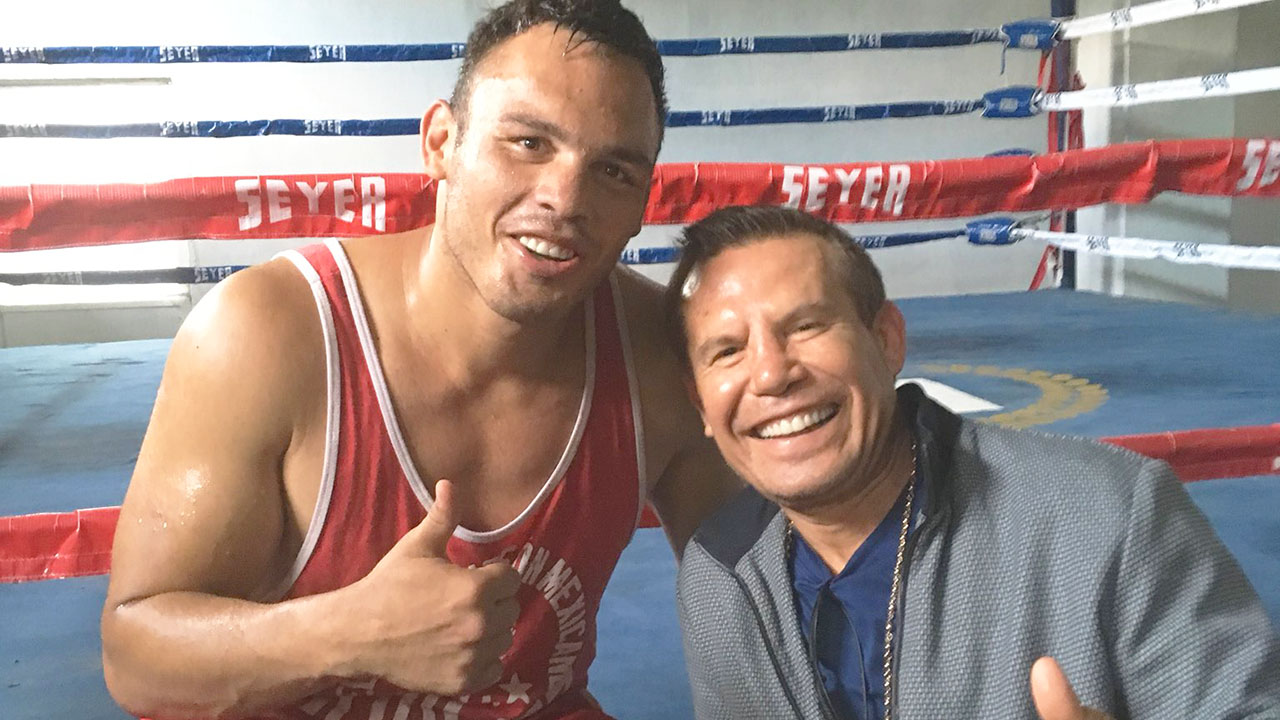 Julio César Chávez Jr. y su padre, Julio César Chávez.