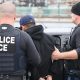 42 mexicanos fueron arrestados por redadas de ICE en Los Ángeles, California.