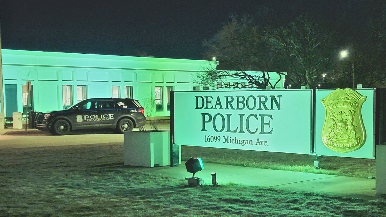La Policía de Dearborn llevó a cabo decenas de arrestos y emitió cientos de multas por violaciones a las reglas sobre fuegos artificiales del 4 de julio, en Metro Detroit.