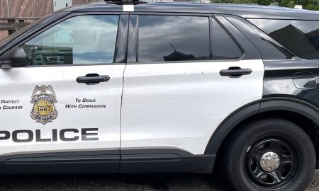 Un tiroteo durante una misa en una escuela católica de Minneapolis, Minnesota, dejó sin vida a dos niños y al tirador.