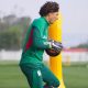 El portero mexicano Guillermo ‘Memo’ Ochoa tuvo un complicado debut en el futbol de Chipre, al recibir cinco goles.