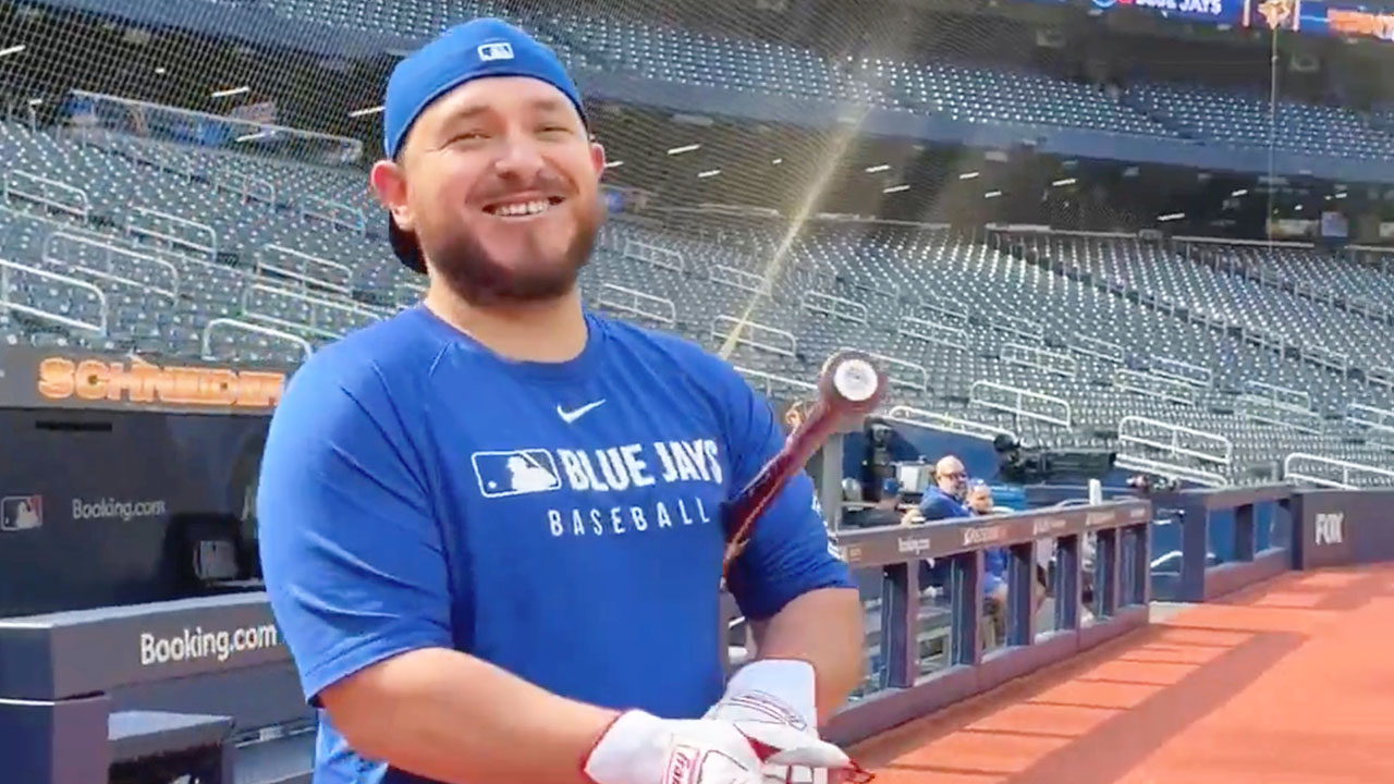 Alejandro Kirk, de los Toronto Blue Jays, será el primer catcher nacido en México en jugar una Serie Mundial de MLB.