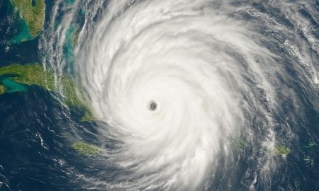 Jamaica se prepara para el paso del huracán Melissa de categoría 5.