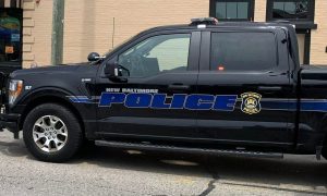 Un joven de 27 años de Detroit falleció al caer de un muelle al Lago St. Clair, en Michigan.