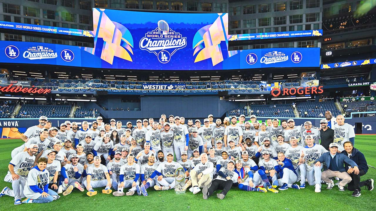 Los Ángeles Dodgers celebran su bicampeonato de MLB, tras vencer a los Toronto Blue Jays en la Serie Mundial 2025.