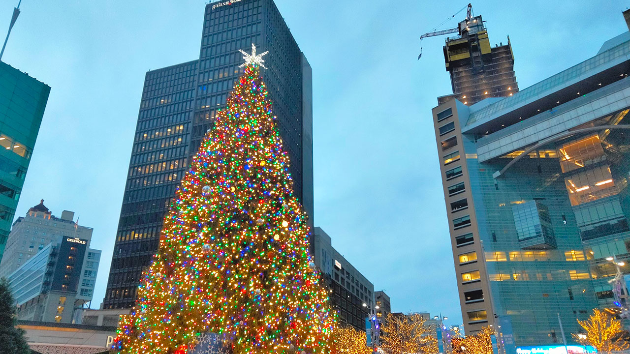 El encendido del árbol navideño 2025 de Detroit, Michigan, se llevará a cabo en Campus Martius Park.