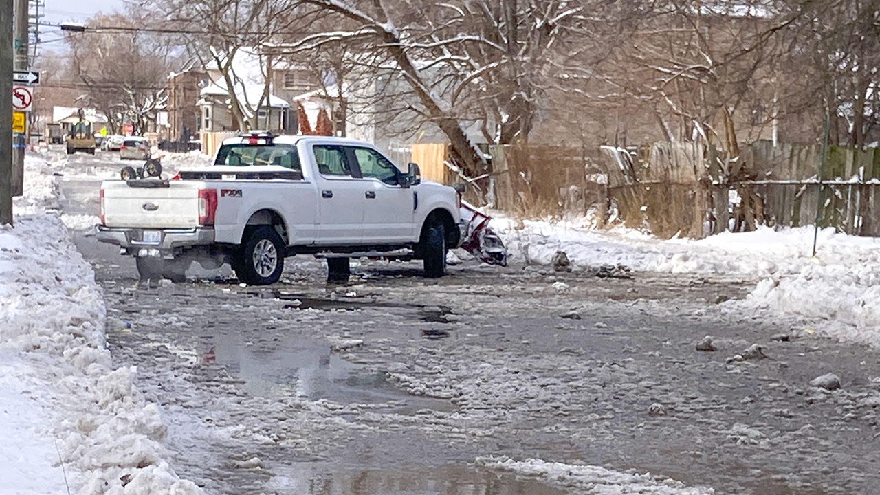 En menos de una semana, Detroit ha sufrido más de 50 roturas de tuberías principales de agua debido al frío extremo.