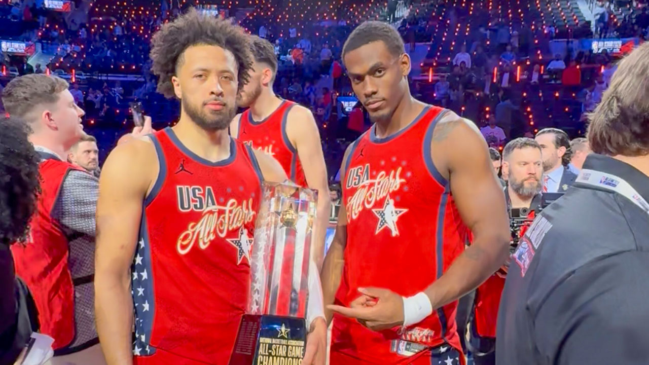 Cade Cunningham y Jalen Duren, basquetbolistas de los Detroit Pistons que participaron en el Juego de Estrellas 2026 de NBA.