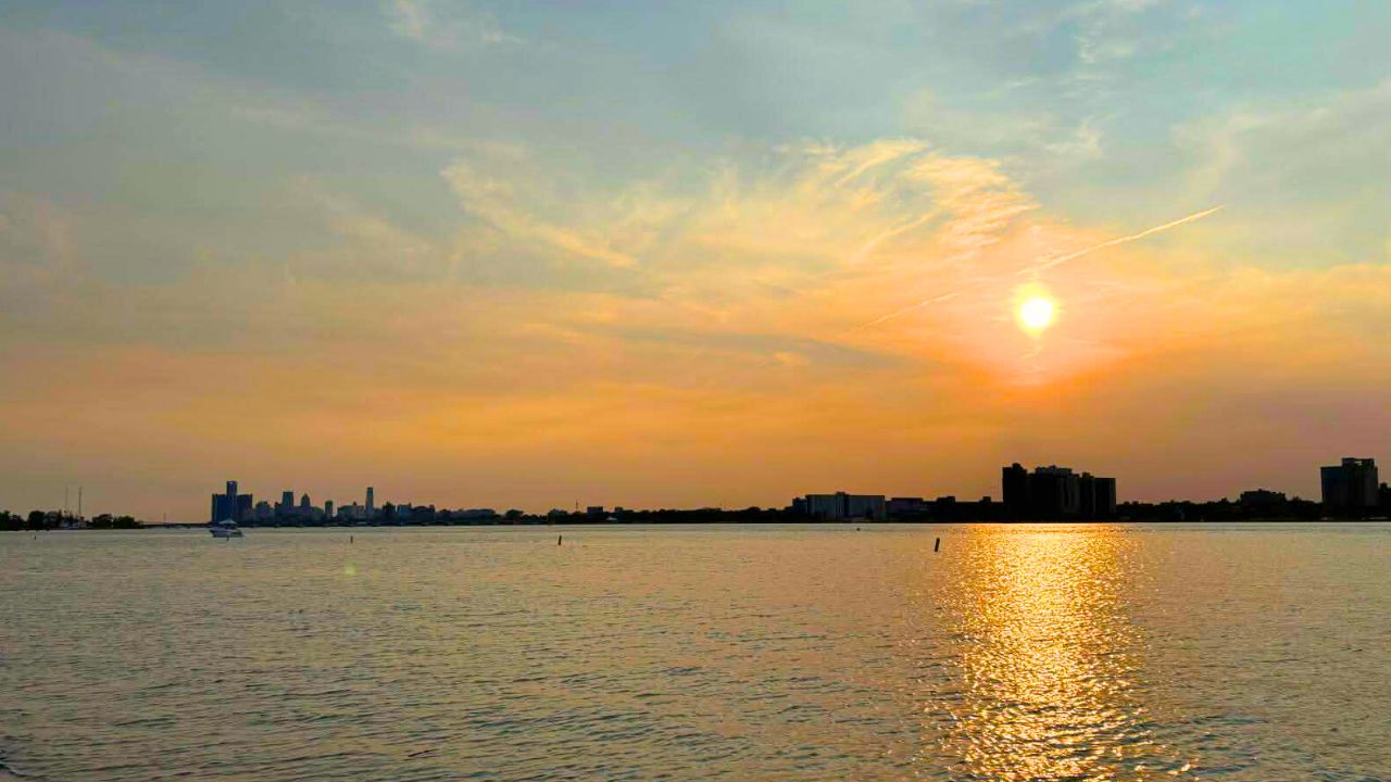 Michigan iniciará su horario de verano 2026 este fin de semana, lo que traerá tardes más largas.