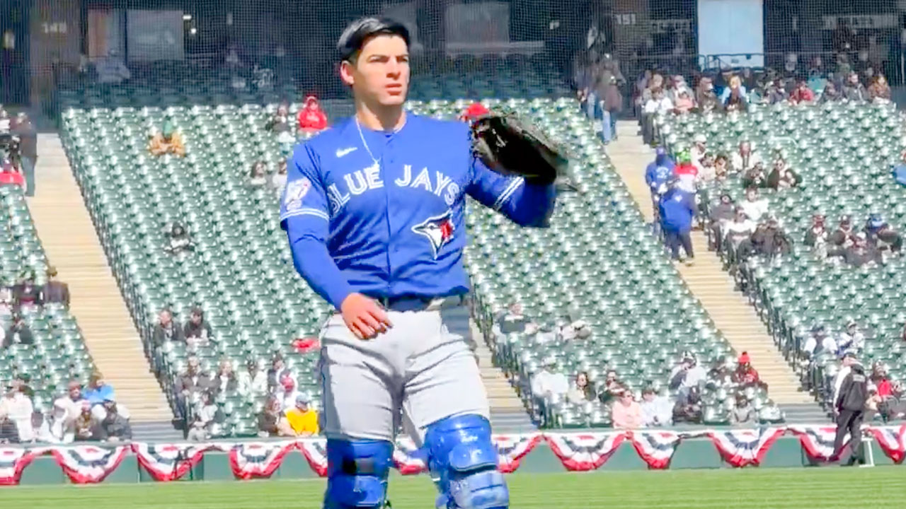 Brandon Valenzuela se convirtió en el primer beisbolista mexicano en debutar en la temporada 2026 de MLB, con los Toronto Blue Jays.