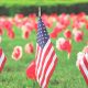 Banderas de Estados Unidos representando en Memorial Day, una fecha especial en el país.