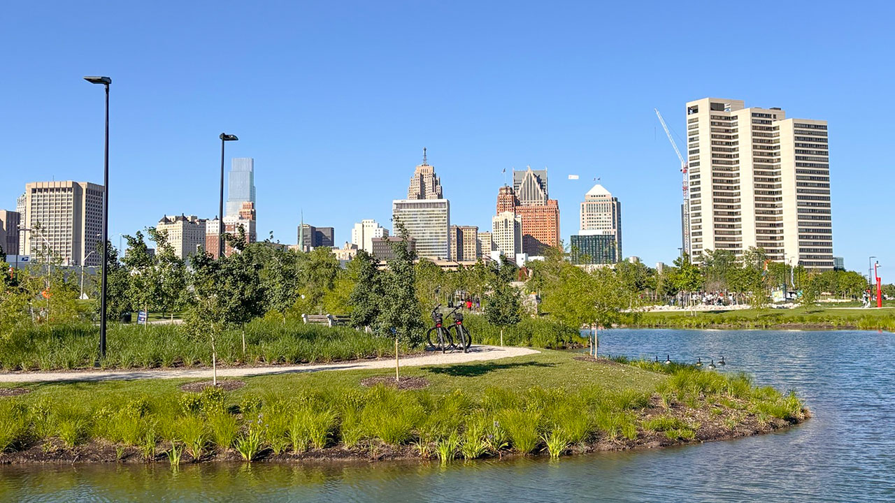 Uno de los parques de Detroit contará con cine gratuito al aire libre, frente al río Detroit.