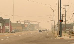 Detroit amaneció este jueves 16 de julio como la ciudad con la peor calidad del aire del mundo, debido al humo de los incendios forestales de Canadá.