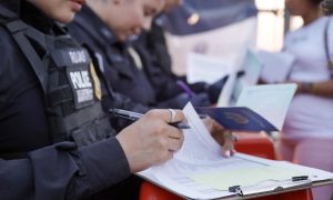 Con una nueva medida, el gobierno de Trump permitirá enviar solicitudes de asilo a tribunales de inmigración sin derecho a entrevista previa para los solicitantes.