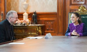 Claudia Sheinbaum, presidenta de México, declaró que insistirá al Vaticano para una visita del Papa León XIV a México.