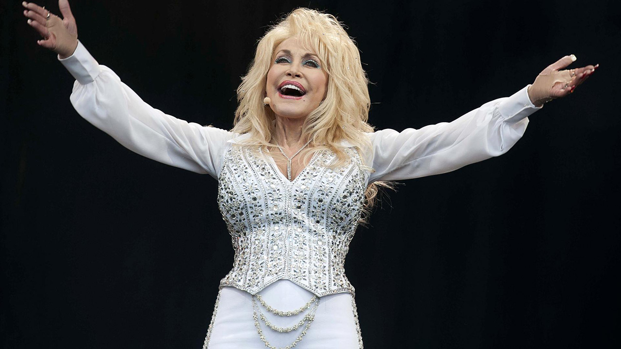Dolly Parton, leyenda estadounidense de la música country, falleció a sus 80 años.