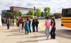 El Detroit Public Schools Community District adelantó la hora de salida de los alumnos debido al intenso calor.