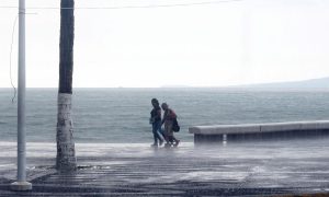 El huracán Polo en México ya dejó personas muertas y desaparecidas, debido a las fuertes lluvias y el oleaje.