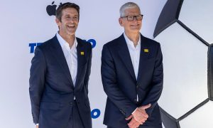 John Ternus asume el liderazgo de Apple tras 15 años de Tim Cook al frente.