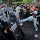 Varias personas fueron detenidas y resultaron heridas en una protesta por agua contaminada en Guadalajara, Jalisco.